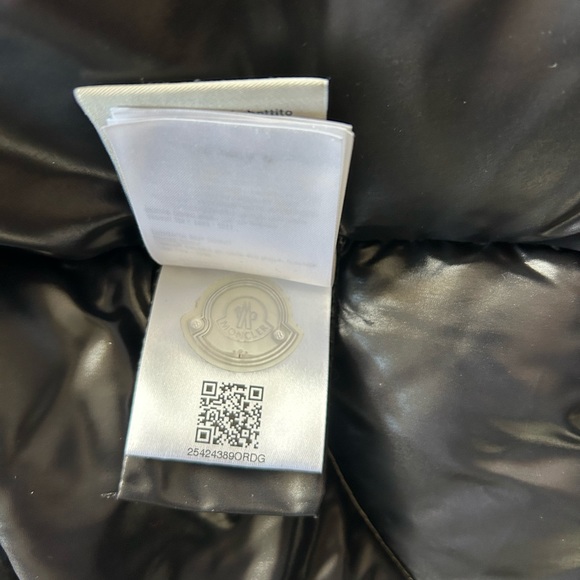 Moncler Akebia Giubotto Down Jacket - Size 3 - Picture 3 of 9